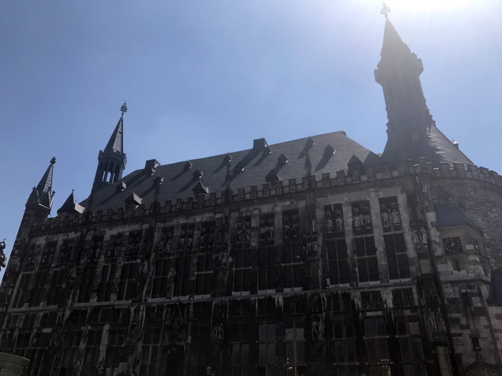 Facade of the City Hall at the Markt square