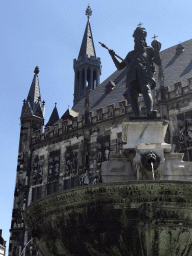 The Karlsbrunnen fountain and the left front side of the City Hall at the Markt square