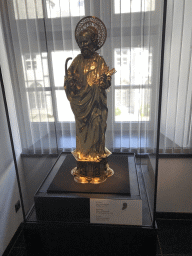 Statue of St. Peter by Hans von Reutlingen, at the Upper Floor of the Aachen Cathedral Treasury, with explanation