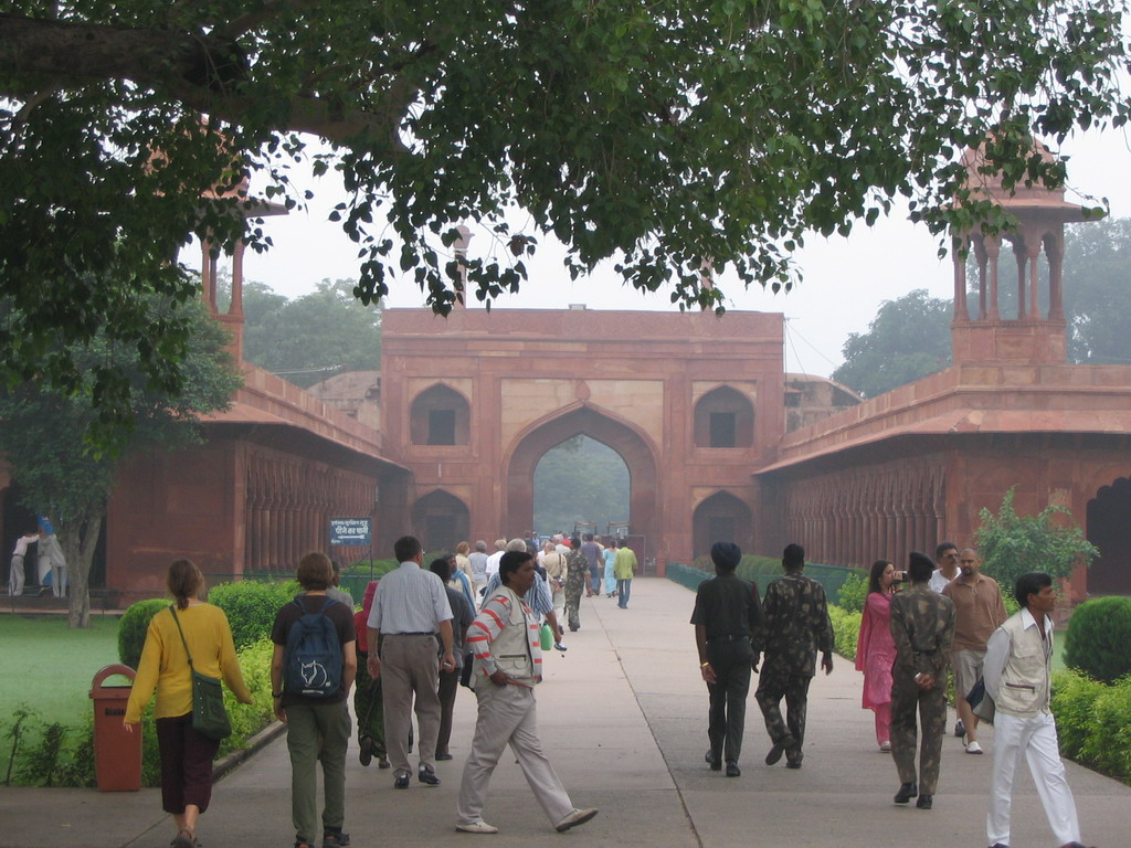 Entrance road to Taj Mahal