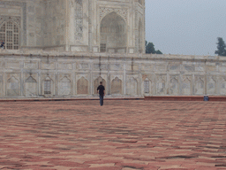 Rick at the left side of the Taj Mahal