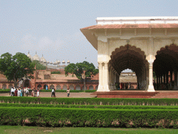 The Diwan-I-Am hall, the Anguri Bagh gardens and the Moti Masjid mosque at the Agra Fort