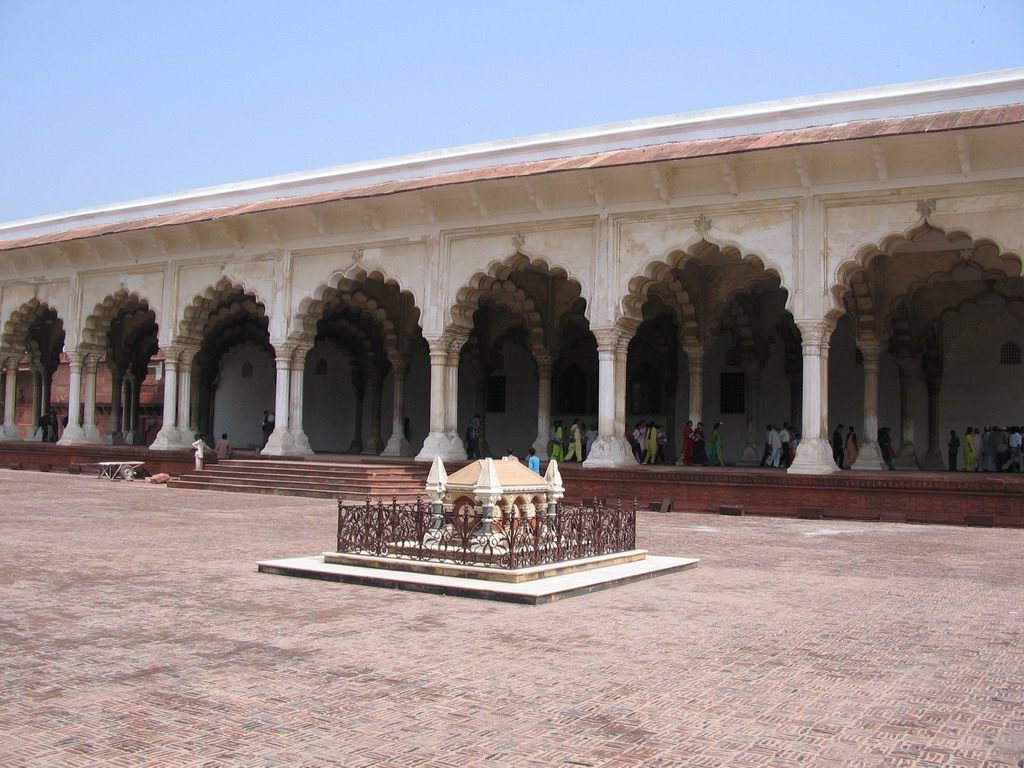 The Tomb of John Russell Colvin in front of the Diwan-I-Am hall at the Agra Fort