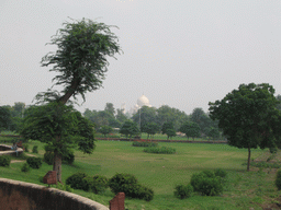 Gardens in front of the Agra Fort, with a view on the Taj Mahal