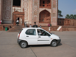 David and our car in front of the entrance gate to Akbar`s Tomb at Sikandra