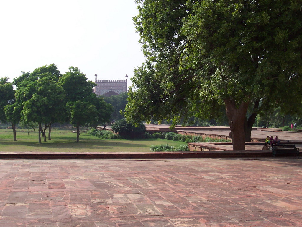 Gardens and side gate at Akbar`s Tomb at Sikandra