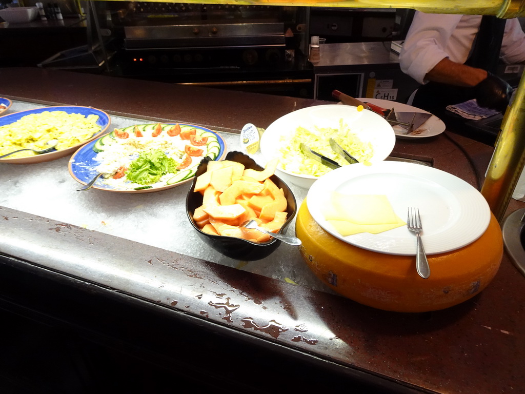 Lunch buffet at the Casa Havana restaurant at the Vogelpark Avifauna zoo