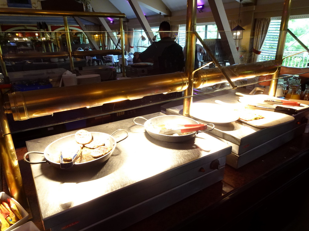 Lunch buffet at the Casa Havana restaurant at the Vogelpark Avifauna zoo