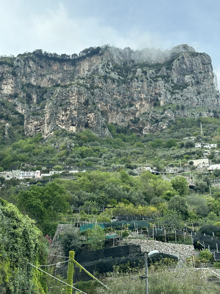 Houses at the west side of town, viewed from the rental car on the Via Giovanni Augustariccio street