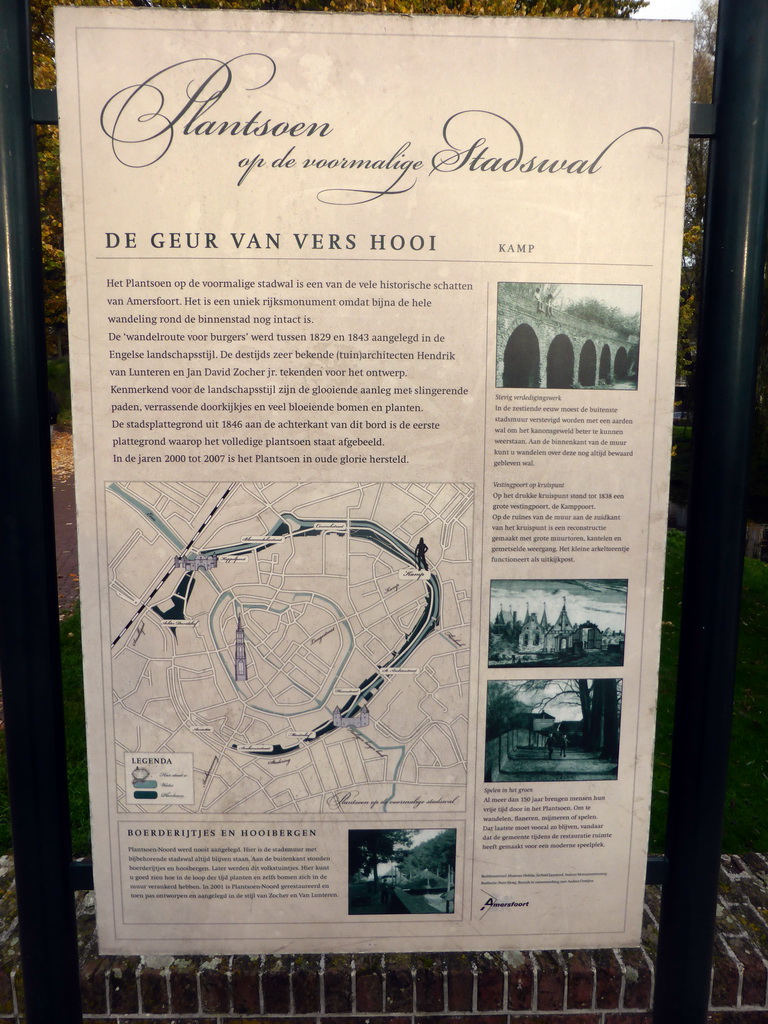 Information on the Plantsoen walking route and the city wall, at the east end of the Plantsoen Noord path
