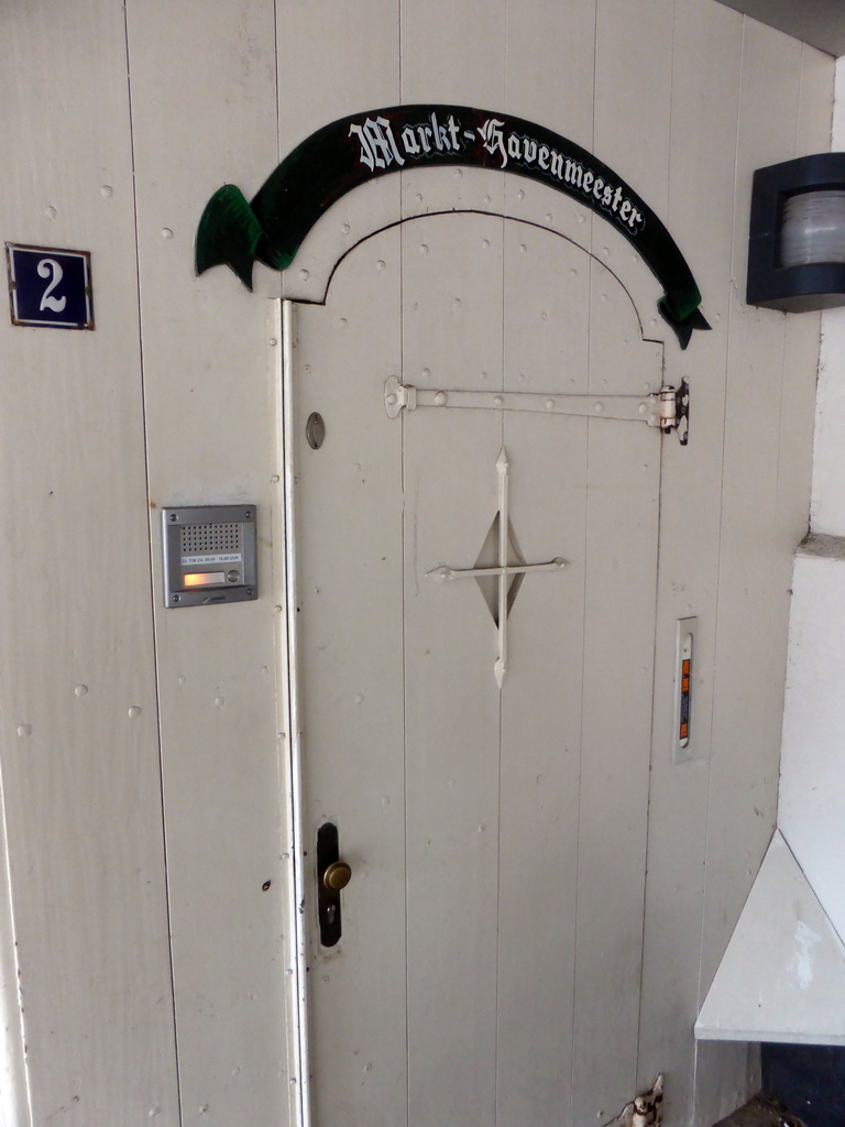 Door at the office of the market and harbour master at the Hof square