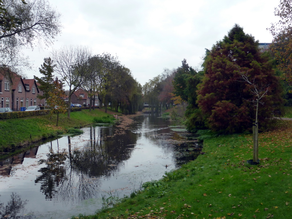 The Eem river along the Plantsoen Noord path