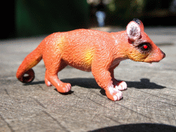 amersfoort_2_037 - 309 kb - 1024x768 - Max`s toy animal from the lunch box of the Huid & Haar restaurant at the DinoPark at the DierenPark Amersfoort zoo Max`s toy animal from the lunch box of the Huid & Haar restaurant at the DinoPark at the DierenPark Amersfoort zoo