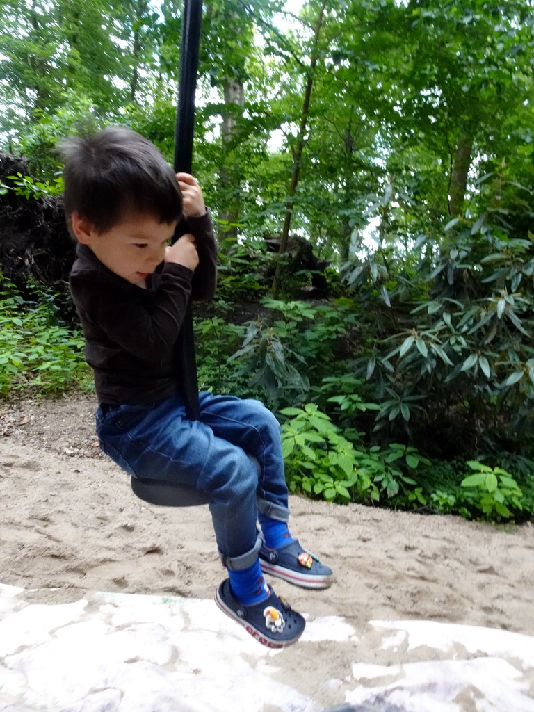 Max on the `Pterovlucht` zip line at the DinoPark at the DierenPark Amersfoort zoo