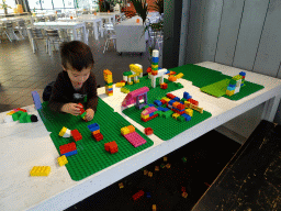 Max playing with Duplo at the Restaurant Buitenplaats at the DierenPark Amersfoort zoo