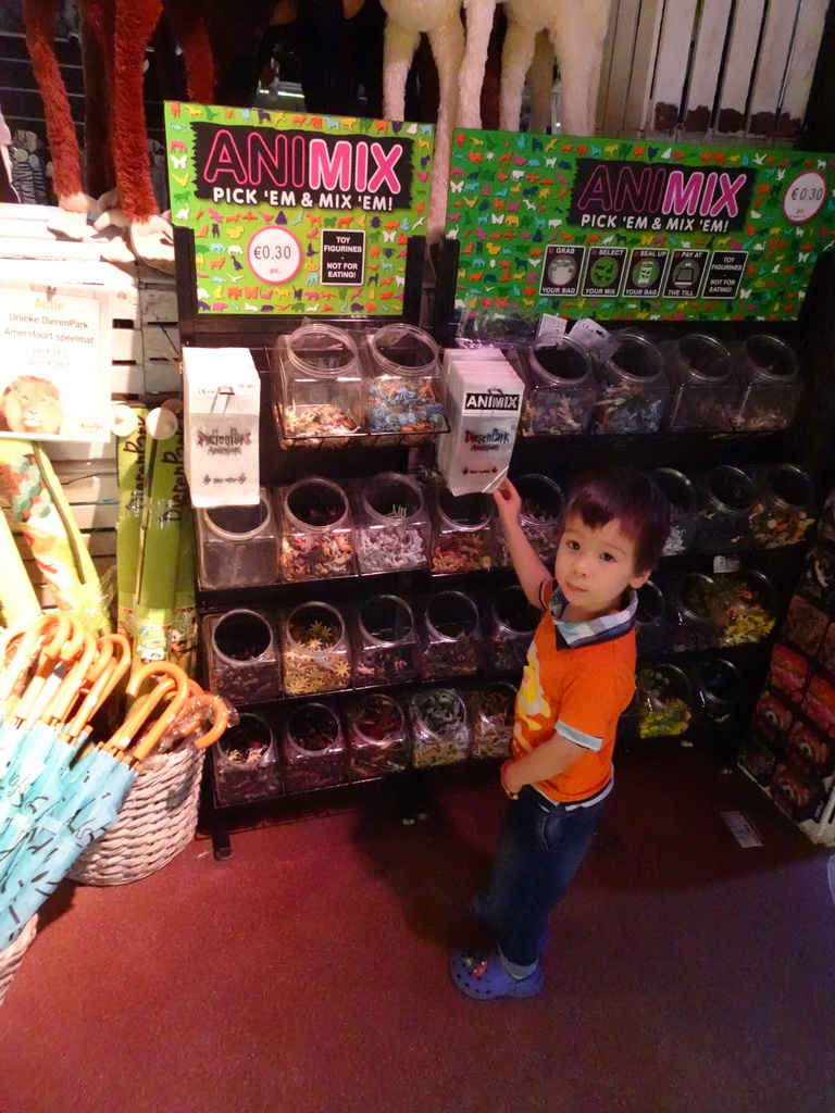 Max at the Jungleshop at the DierenPark Amersfoort zoo