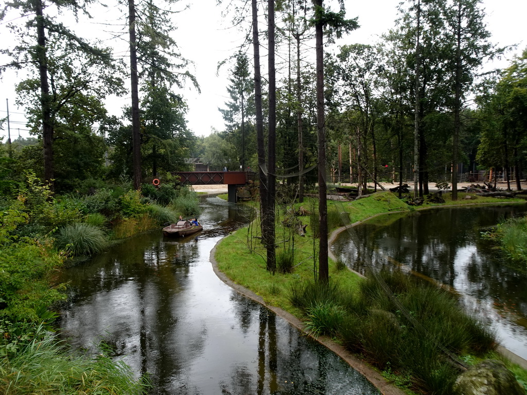 Cycle boat on the Expedition River and the Monkey Island at the DierenPark Amersfoort zoo