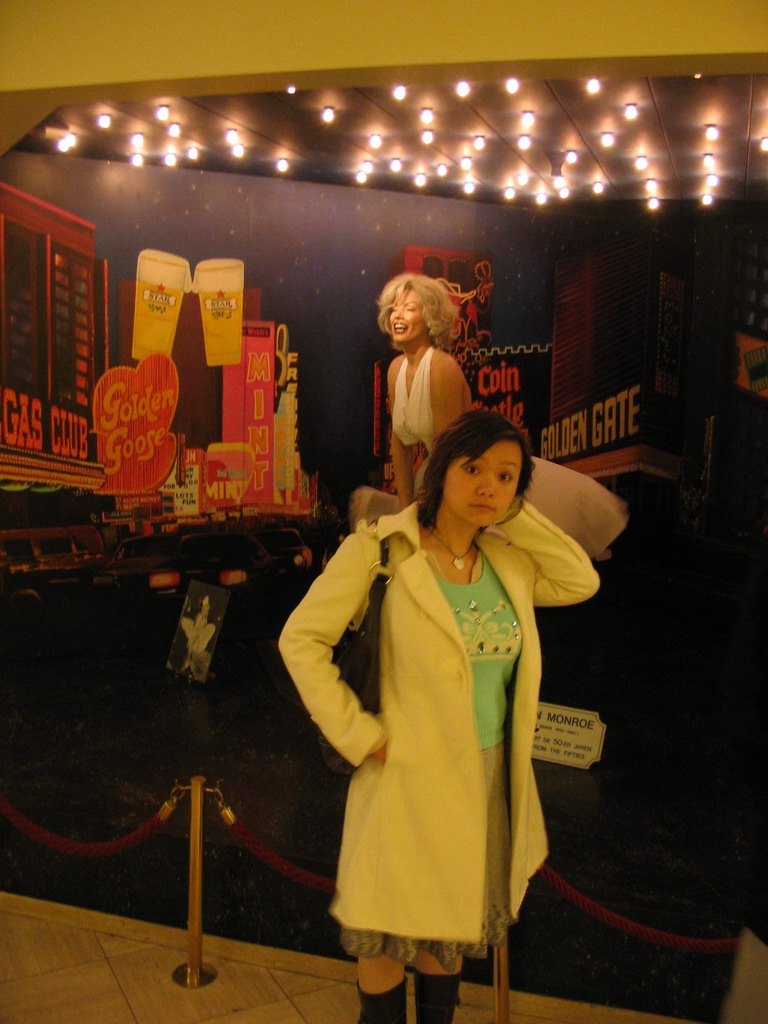 Miaomiao and a statue of Marilyn Monroe in the Sex Museum