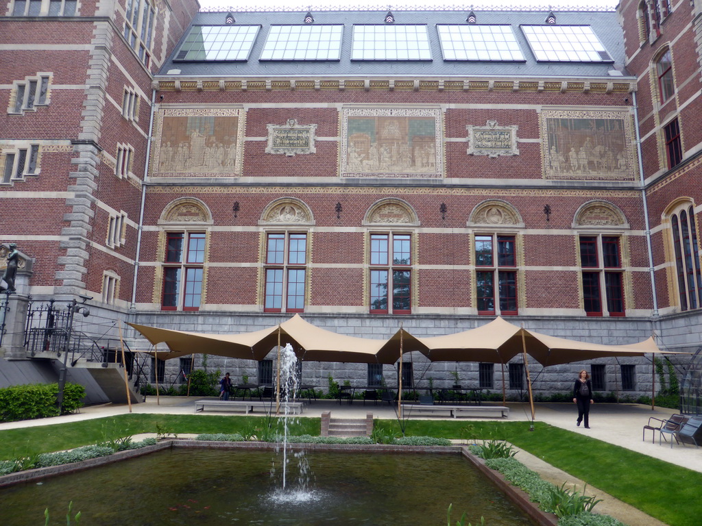 Fountain in the gardens at the southeast side of the Rijksmuseum