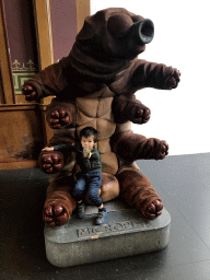 Max with a Tardigrade statue at the Lower Floor of the Micropia museum