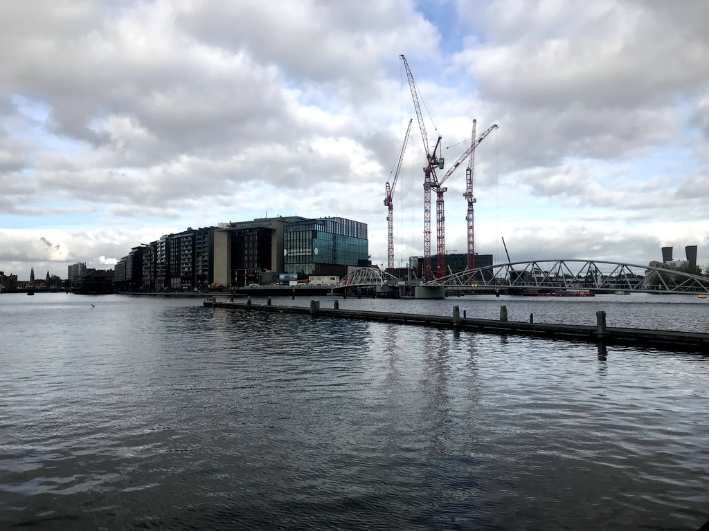 The Mr. J.J. van der Veldebrug bridge over the Oosterdok canal, viewed from the Oosterdok street