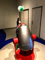 Max with a wind blower at the Fenomena exhibition at the First Floor of the NEMO Science Museum