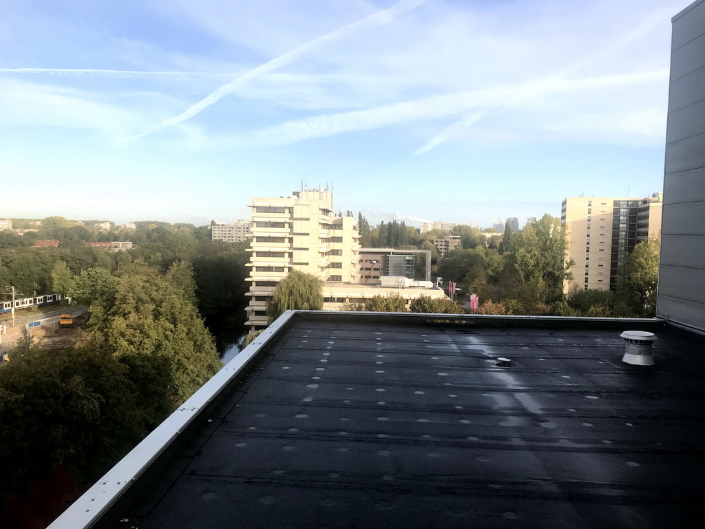 The roof of the Cityden Up hotel, with a view on the Kostverloren neighbourhood of Amstelveen