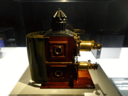 Magic lantern at the Panorama exhibition at the ground floor of the EYE Film Institute Netherlands, with explanation