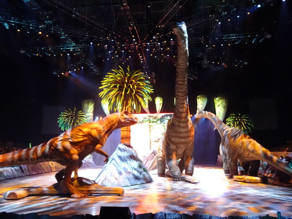 Brachiosaurus statues and Allosaurus statue at the stage of the Ziggo Dome, during the `Walking With Dinosaurs - The Arena Spectacular` show