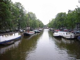 The Keizersgracht canal and a bridge at the Brouwersgracht street, viewed from a bridge at the Herenstraat street