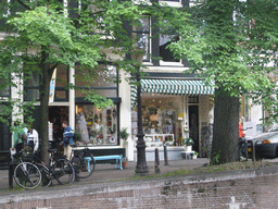 Shops at the Leliegracht street