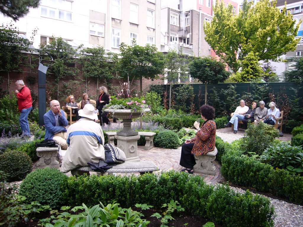 The garden of the Tassenmuseum Hendrikje
