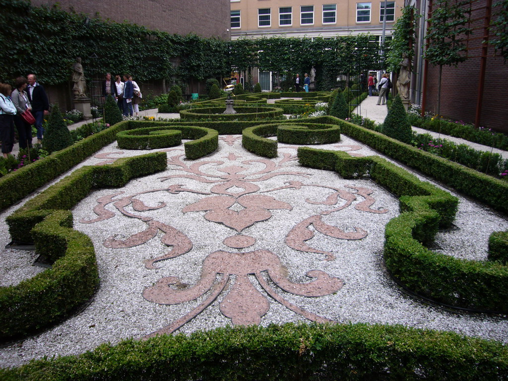 Garden of the Willet-Holthuysen Museum