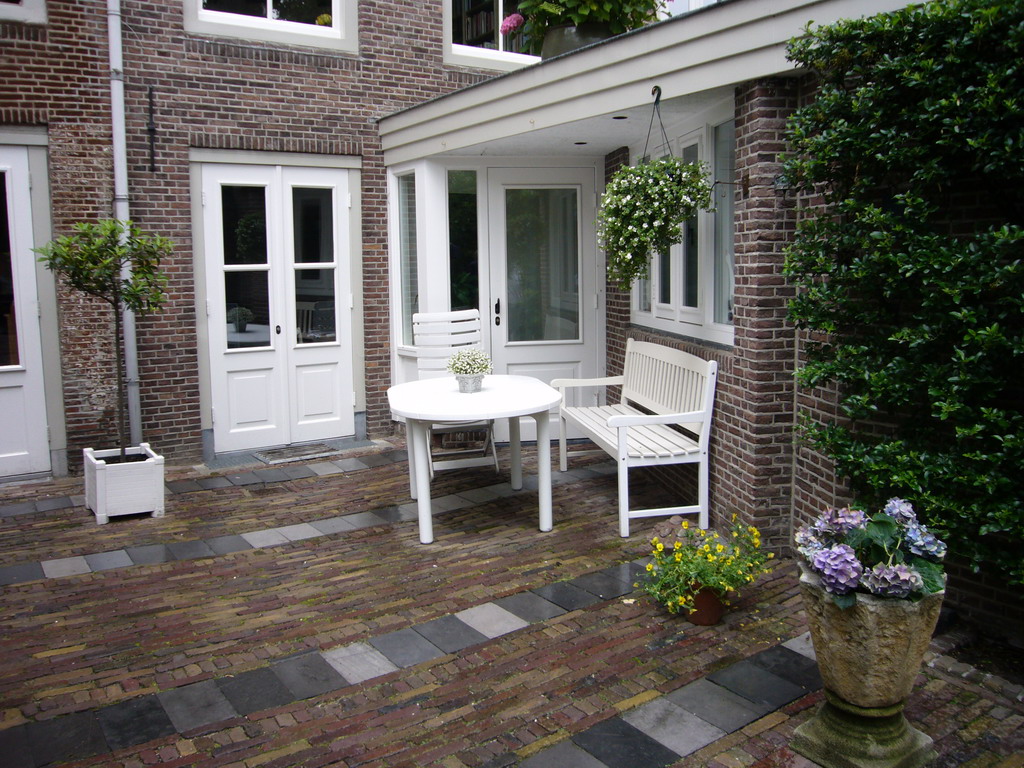 Terrace of a building at the Herengracht street