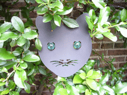 Cat art at the garden of a building at the Herengracht street
