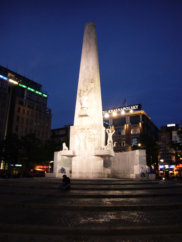 The Nationaal Monument at the Dam square, by night