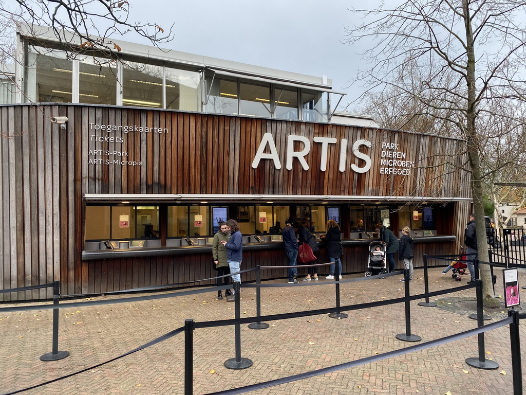 Front of the ticket office of the Royal Artis Zoo