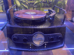 Philips record player at the Innovation Gallery at the Technium exhibition at the Second Floor of the NEMO Science Museum, with explanation