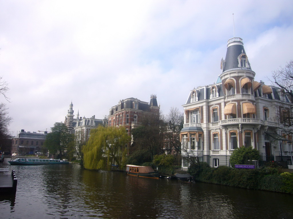 The Spiegelgracht and the Weteringschans, with the music hall Paradiso