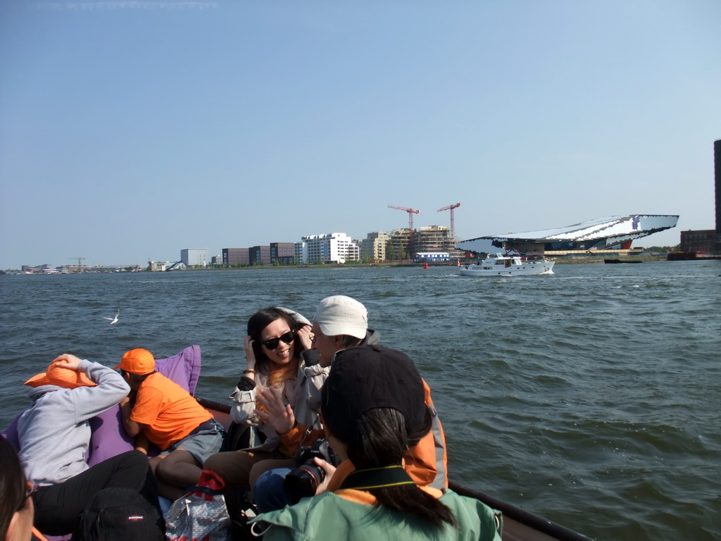 Jola, Irene, Mengjin and others on the tour boat at the IJ river