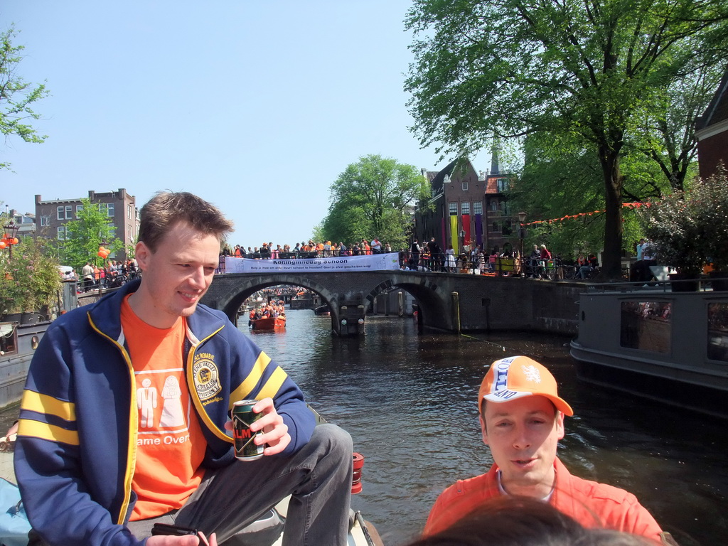 David and Robert on the tour boat at the Prinsengracht canal, with the bridge at the crossing of the Brouwersgracht canal