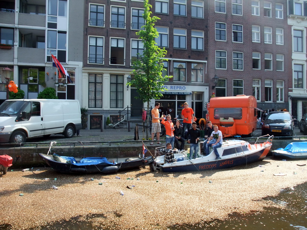 Houses and boats at the Prinsengracht canal