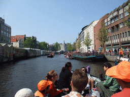 Irene, Jola, Rick, Mengjin and others on the tour boat at the Singel canal