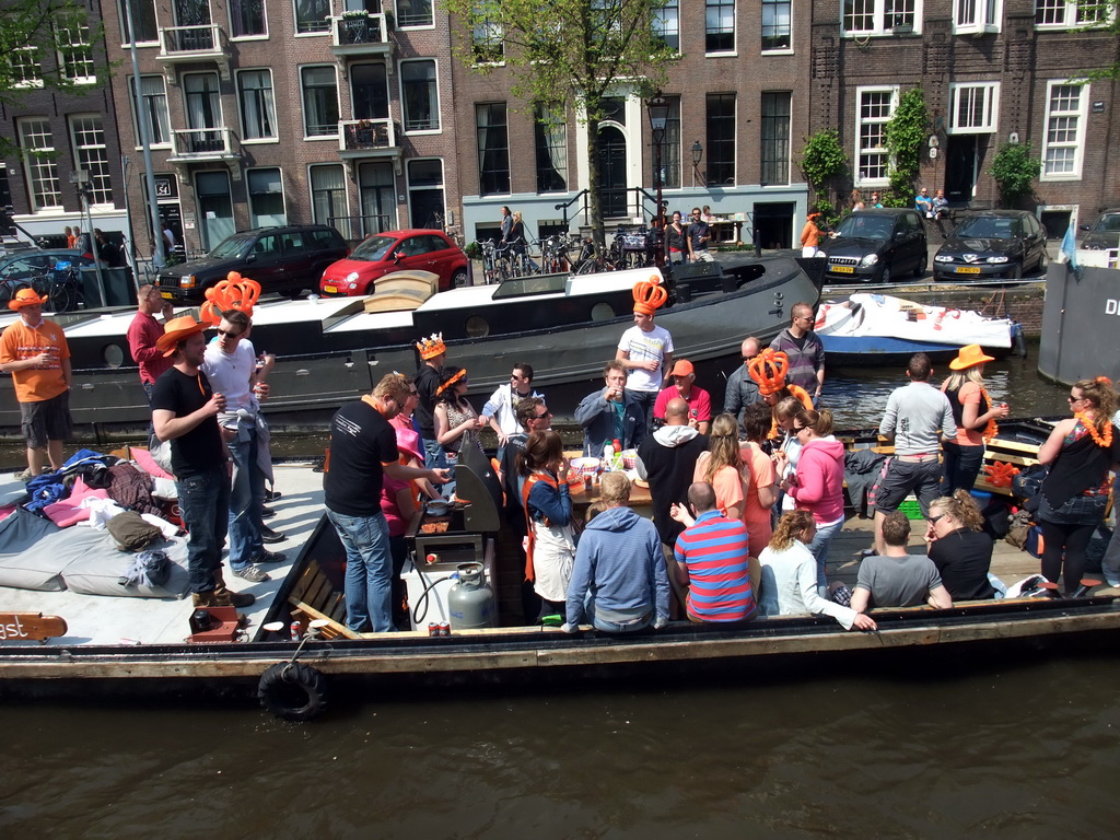Tour boat at the Singel canal