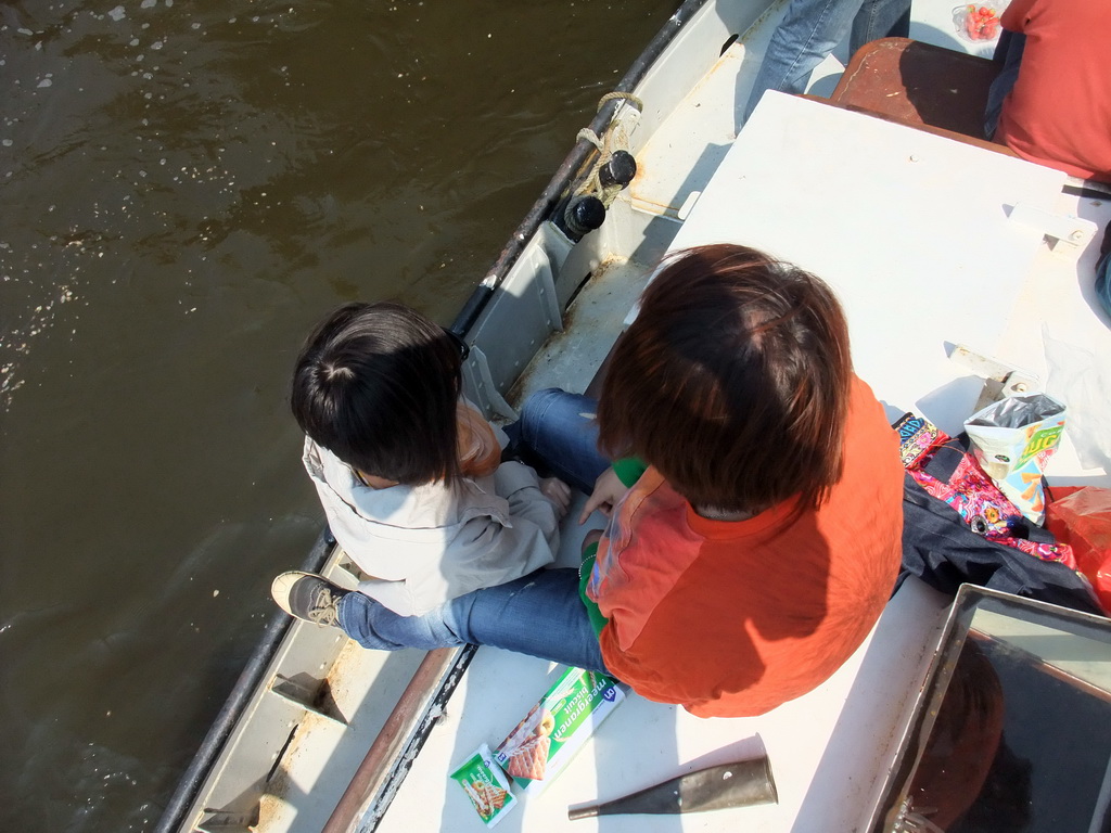Miaomiao and Mengjin on the tour boat at the Droogbak canal