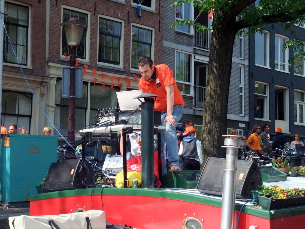 Tour boat at the Prinsengracht canal