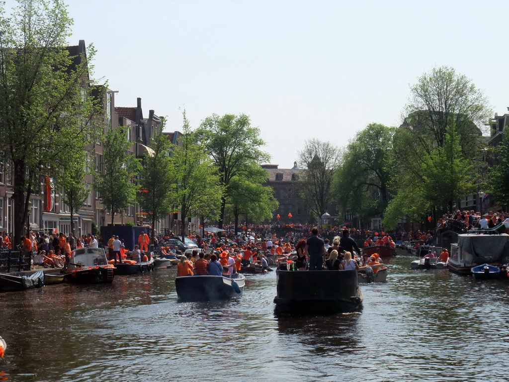 Tour boats at the Prinsengracht canal