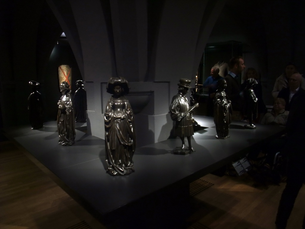 Ten weepers from the grave of Isabella of Bourbon, by Renier van Thienen, on the ground floor of the Rijksmuseum