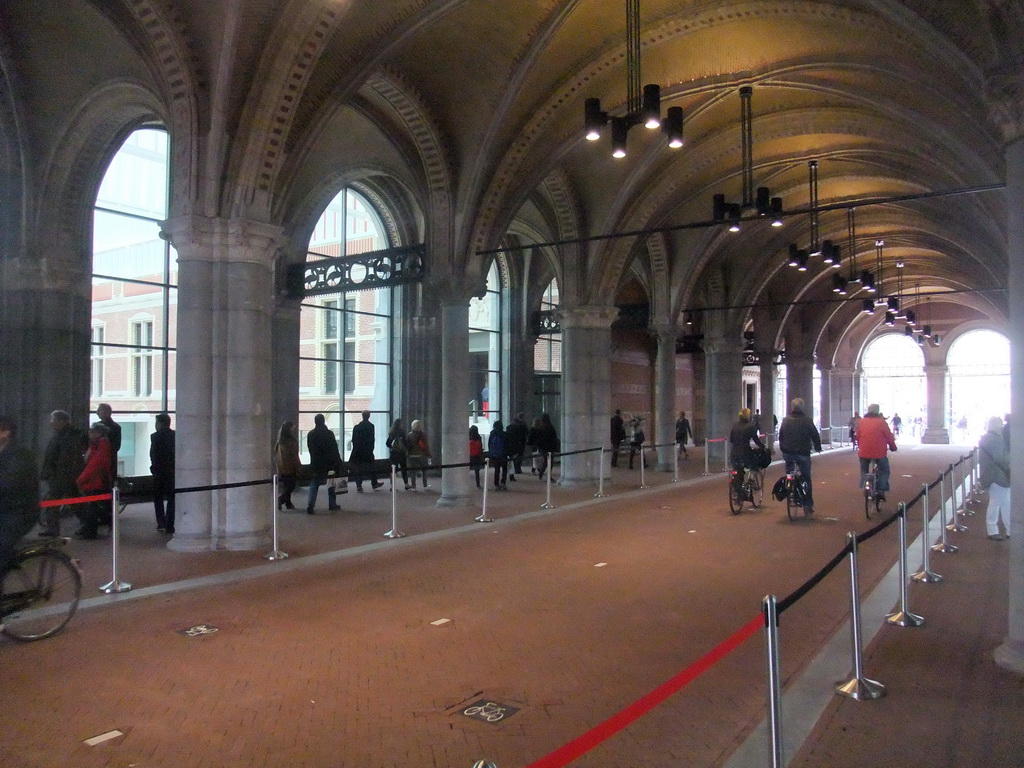 Bicycle path through the Rijksmuseum