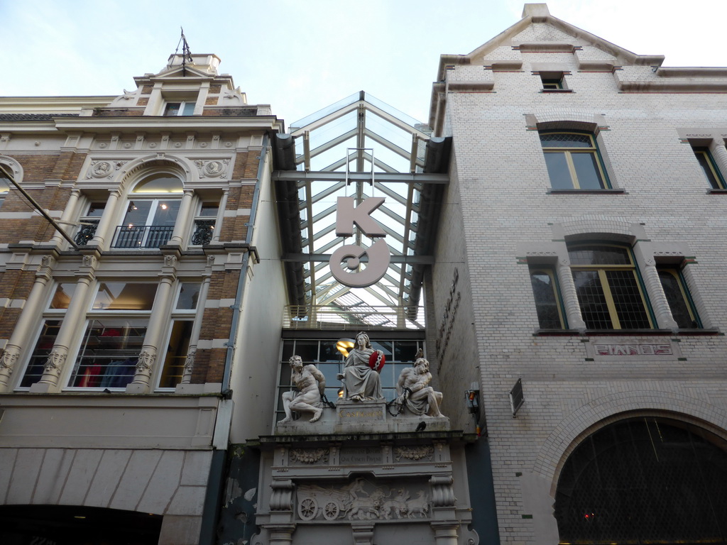 The upper part of the entrance to the Kalvertoren shopping centre at the Heiligeweg street